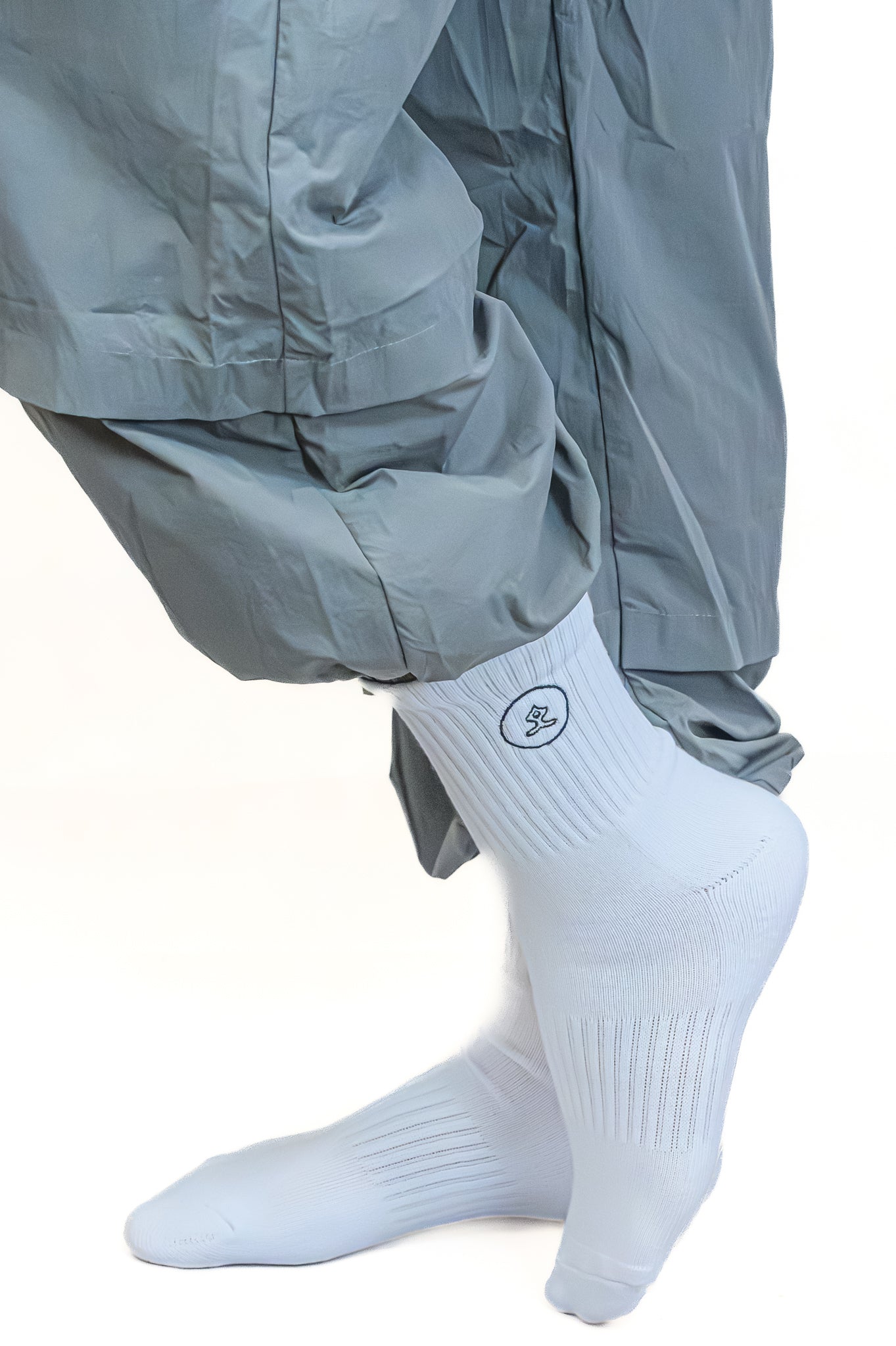 Ribbed Crew Socks – White